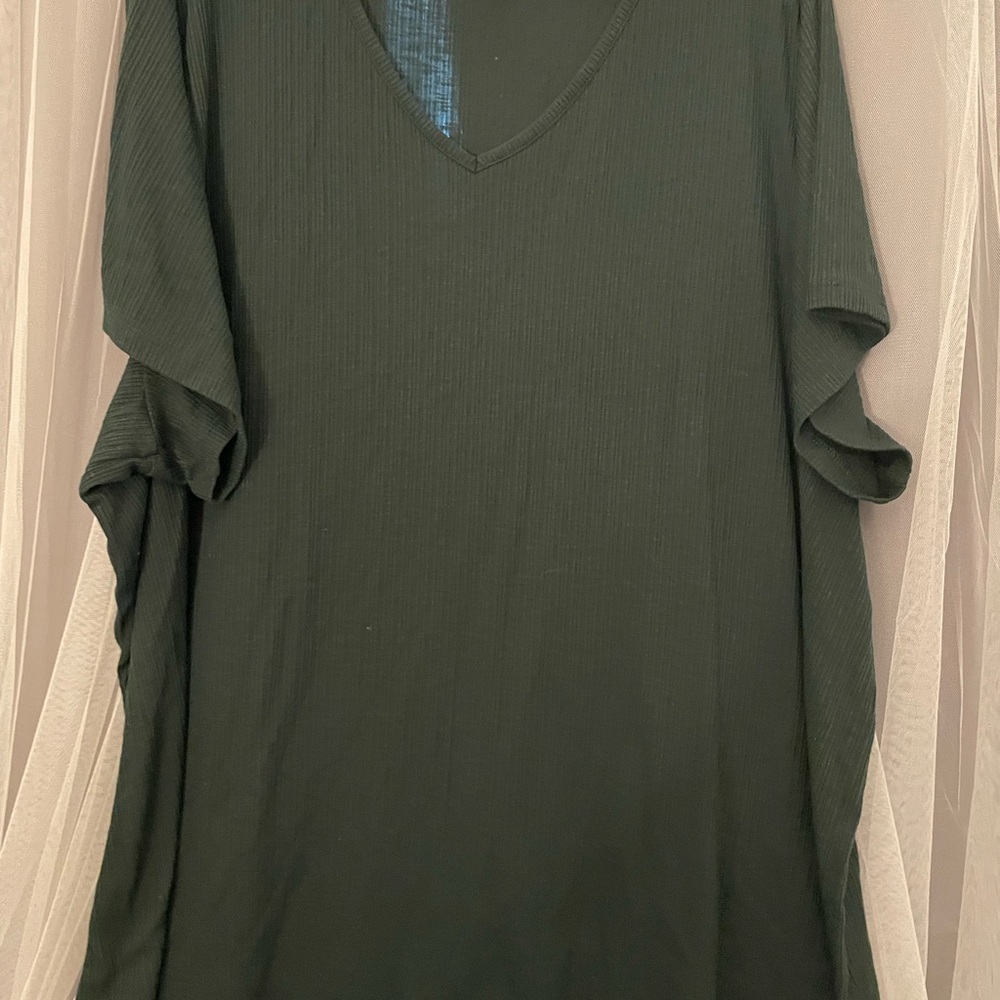 Old Navy Women's Dark Green V-Neck Short Sleeve Tee